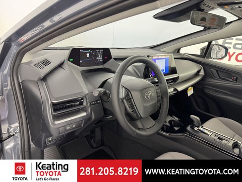 New 2026 Toyota Prius LE image 2