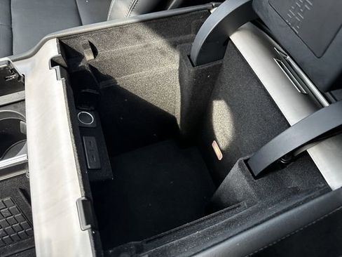 Certified 2025 Lincoln Navigator Reserve image 25