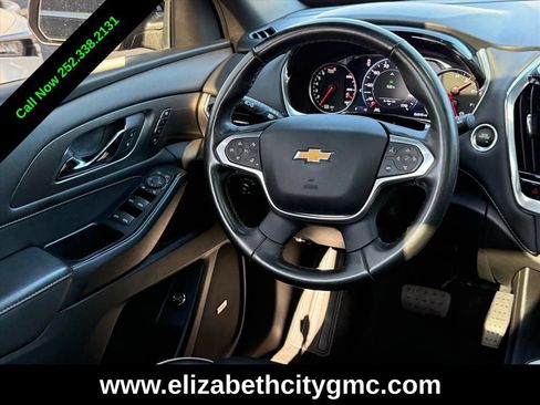 Used 2023 Chevrolet Traverse Premier AWD/4WD image 12