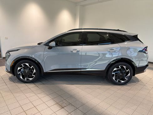 Used 2025 Kia Sportage SX FWD image 2