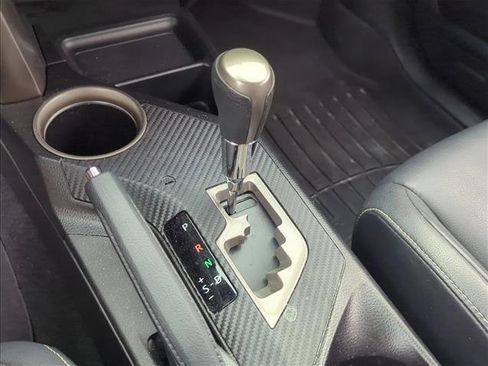 Used 2015 Toyota RAV4 Limited image 21