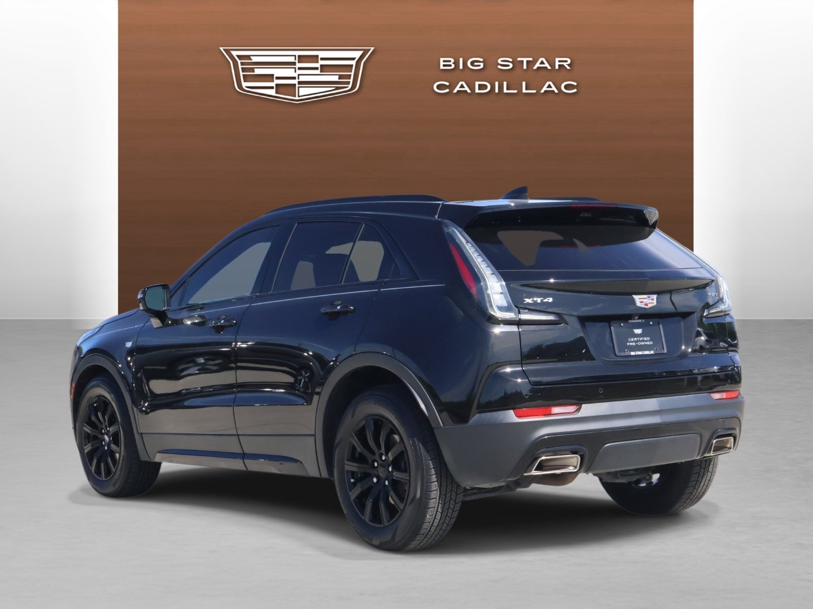Certified 2022 Cadillac XT4 Sport w/ Enhanced Visibility Package FWD image 3