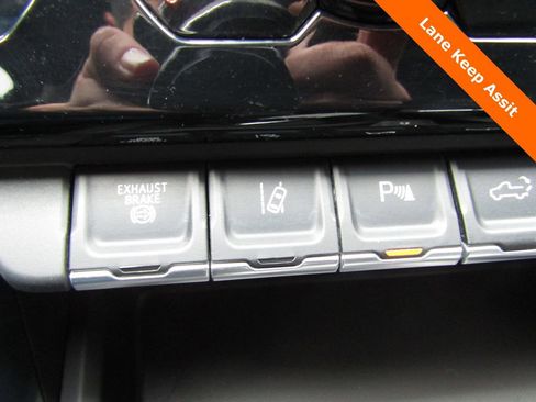 Used 2025 GMC Sierra 2500 Denali w/ Technology Package image 21