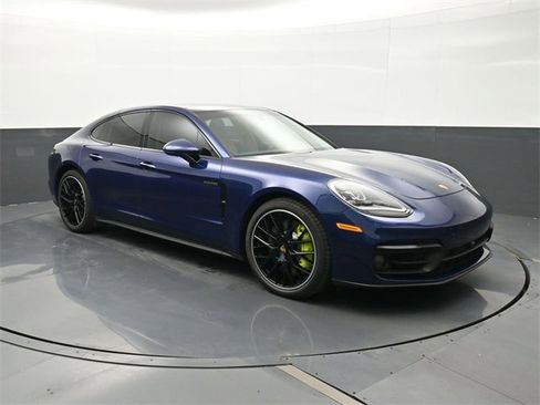 Used 2023 Porsche Panamera 4S w/ Premium Package image 24