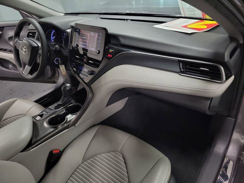 Used 2023 Toyota Camry SE image 23