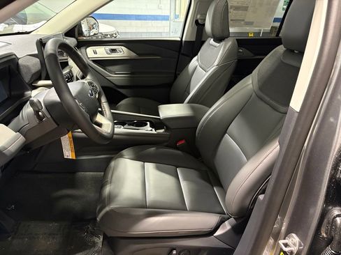 New 2026 Ford Explorer Active w/ Active Comfort Package image 12