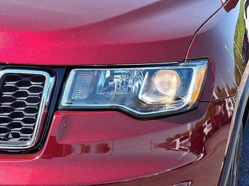 Certified 2020 Jeep Grand Cherokee Laredo w/ Laredo X Package AWD/4WD image 12
