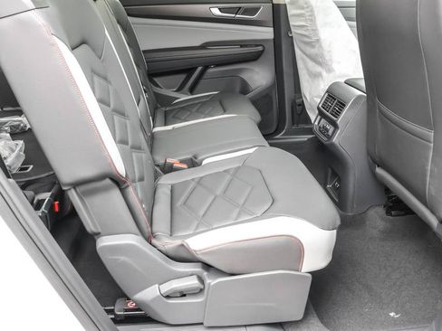 New 2026 Volkswagen Atlas Peak Edition AWD/4WD image 39
