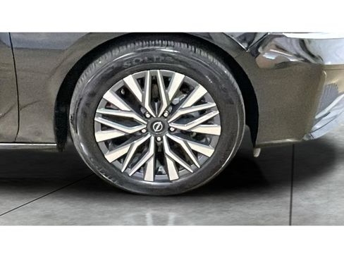 Used 2024 Nissan Altima 2.5 SV FWD image 37