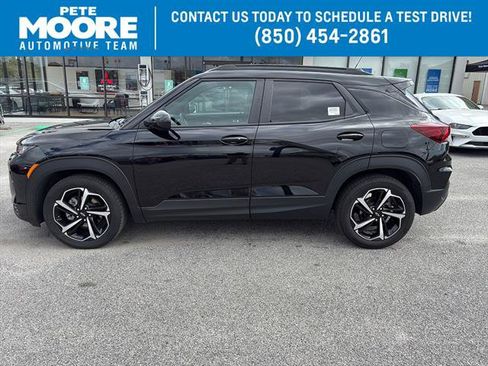 Used 2023 Chevrolet TrailBlazer RS w/ Sun and Liftgate Package image 1