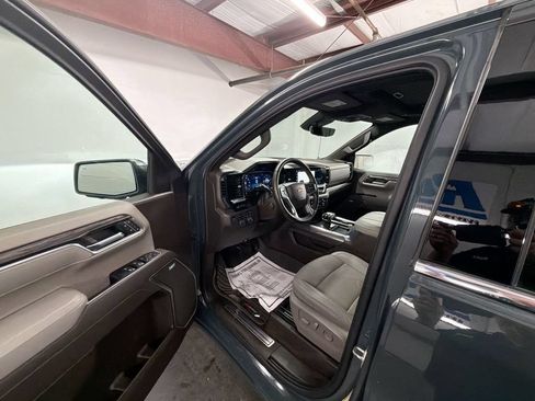 Certified 2025 Chevrolet Silverado 1500 LTZ w/ LTZ Premium Texas Edition AWD/4WD image 10