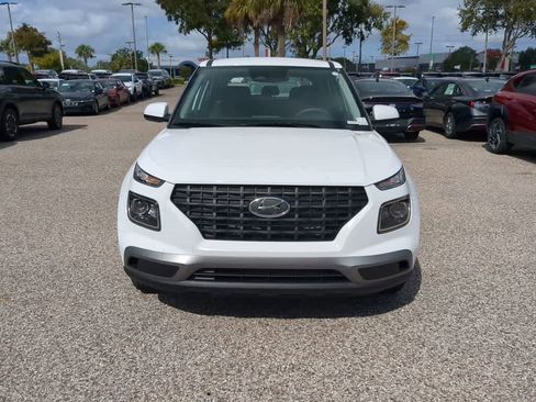 New 2026 Hyundai Venue SE image 9