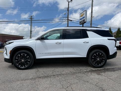 New 2026 Chevrolet Traverse LT w/ Sun and Wheel Package AWD/4WD image 6