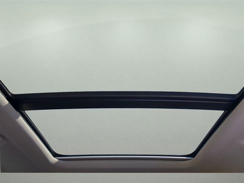 Certified 2026 Volvo XC40 B5 Plus w/ Protection Package Premier image 14