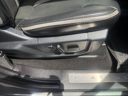 Used 2019 Ford F350 Platinum w/ Platinum Ultimate Package AWD/4WD image 31