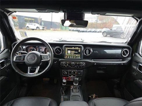 Used 2023 Jeep Wrangler Unlimited Rubicon 392 AWD/4WD image 18