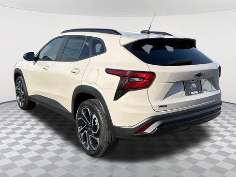 New 2026 Chevrolet Trax RS w/ Sunroof Package image 7