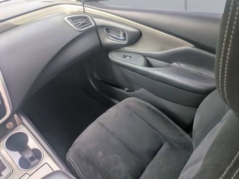 Used 2017 Nissan Murano SV FWD image 17