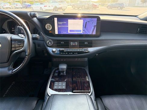 Used 2023 Lexus LS 500 AWD w/ Luxury Package image 19