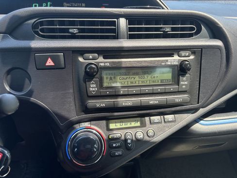 Used 2013 Toyota Prius C Two image 17