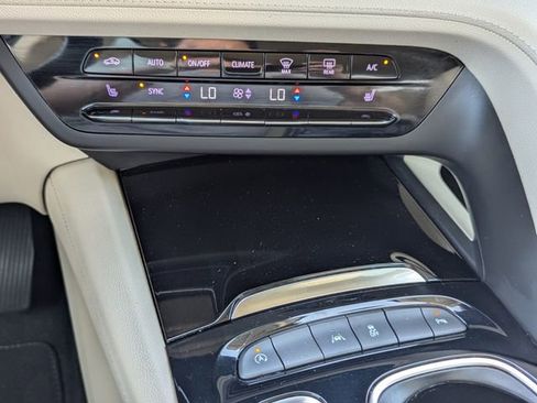 Used 2021 Buick Envision Preferred image 8