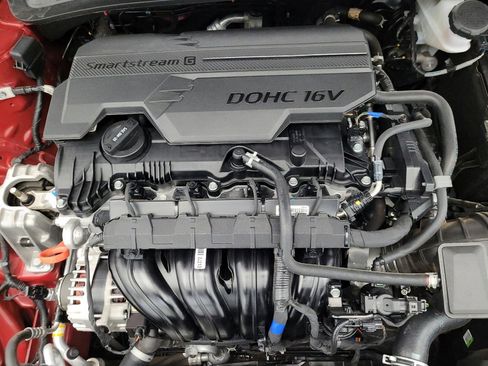 Used 2024 Hyundai Elantra SE image 30