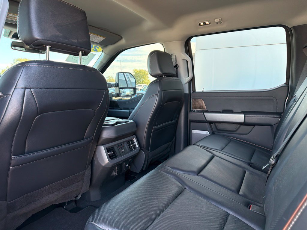 Used 2024 Ford F250 4x4 Crew Cab Super Duty image 30