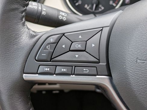 Used 2019 Nissan Rogue Sport SL w/ Premium Package FWD image 21