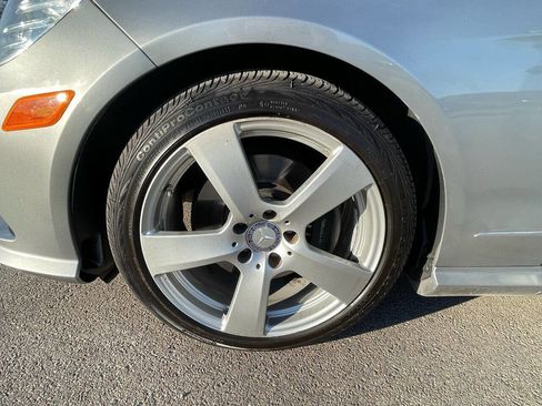 Used 2011 Mercedes-Benz E 350 4MATIC Sedan image 11