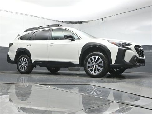 Certified 2025 Subaru Outback Premium w/ Popular Package #1A image 33