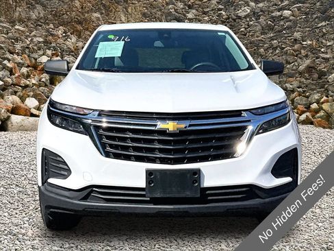 Used 2022 Chevrolet Equinox LS AWD/4WD image 3