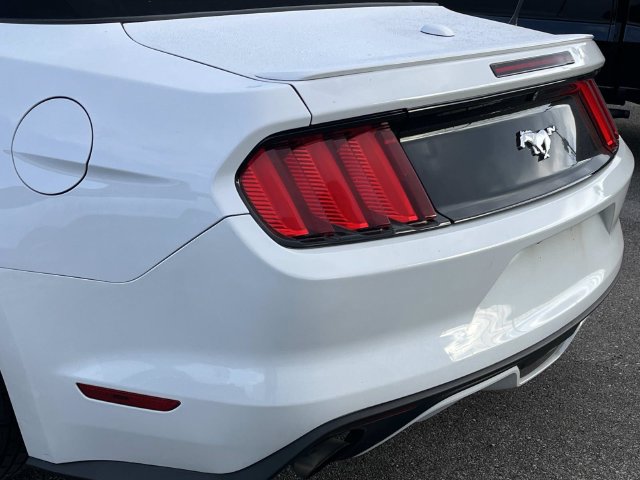 Used 2017 Ford Mustang Premium RWD image 9