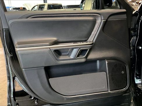 Used 2024 Rivian R1S Adventure AWD/4WD image 9