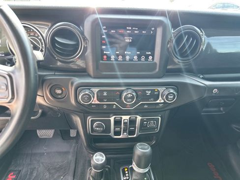 Used 2021 Jeep Wrangler Unlimited Sport AWD/4WD image 24