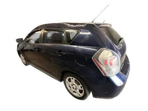 Used 2010 Pontiac Vibe w/ Preferred Package FWD image 3