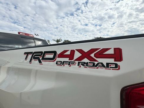 Used 2018 Toyota Tundra SR5 image 8