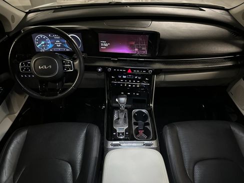 Certified 2023 Kia Carnival SX Prestige FWD image 18