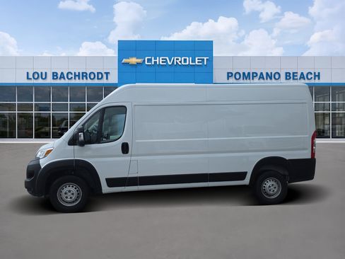 Used 2025 RAM ProMaster 2500 w/ Convenience Group FWD image 4