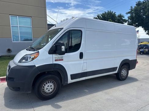 Used 2019 RAM ProMaster 2500 FWD image 1