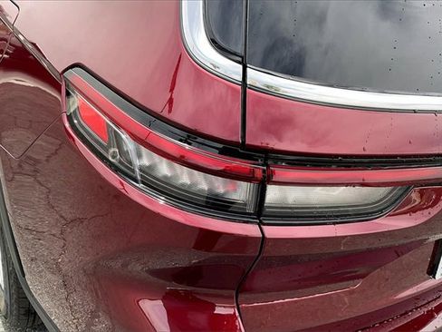 New 2025 Jeep Grand Cherokee L Laredo w/ Luxury Tech Group I image 12