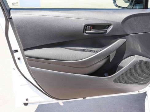 Used 2026 Toyota Corolla LE FWD image 23