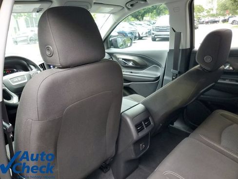 Certified 2023 GMC Terrain SLE w/ Elevation Edition FWD image 11