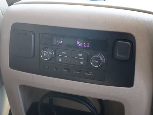 Used 2020 GMC Yukon Denali AWD/4WD image 30