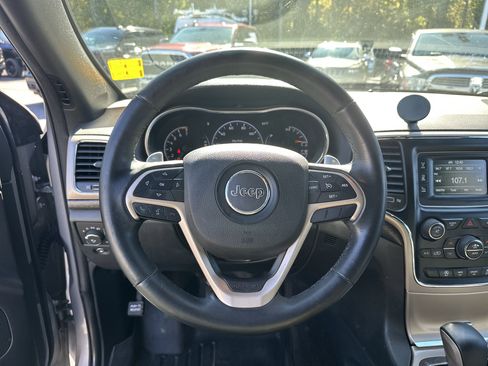 Used 2016 Jeep Grand Cherokee Laredo image 25