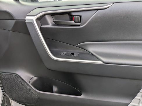 Used 2024 Toyota RAV4 LE image 37