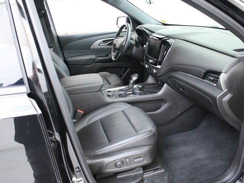 Used 2023 Chevrolet Traverse LT w/ LPO, Floor Liner Package AWD/4WD image 30
