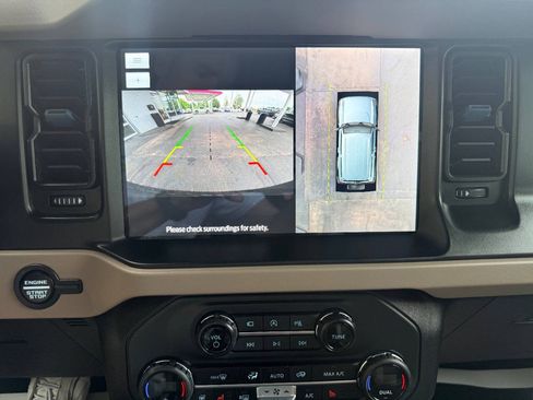 Used 2023 Ford Bronco Wildtrak AWD/4WD image 25