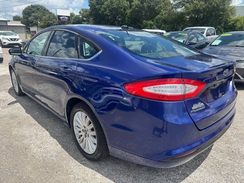 Used 2014 Ford Fusion SE FWD image 5