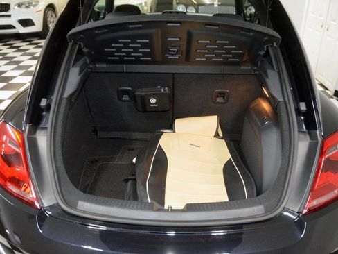 Used 2014 Volkswagen Beetle R-Line FWD image 32
