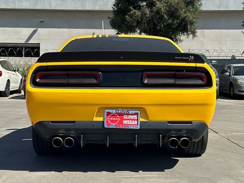 Used 2018 Dodge Challenger R/T Scat Pack RWD image 8